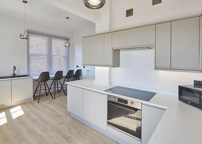 Host & - Ocean Pearl * Скарборо