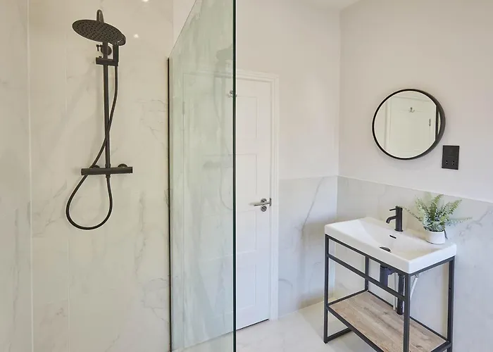 Host & - Ocean Pearl * Скарборо