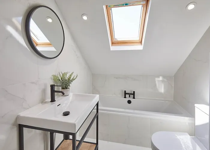 Host & - Ocean Pearl * Скарборо