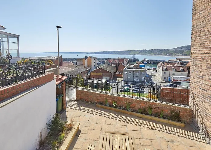 Дом отдыха Host & - Ocean Pearl Скарборо